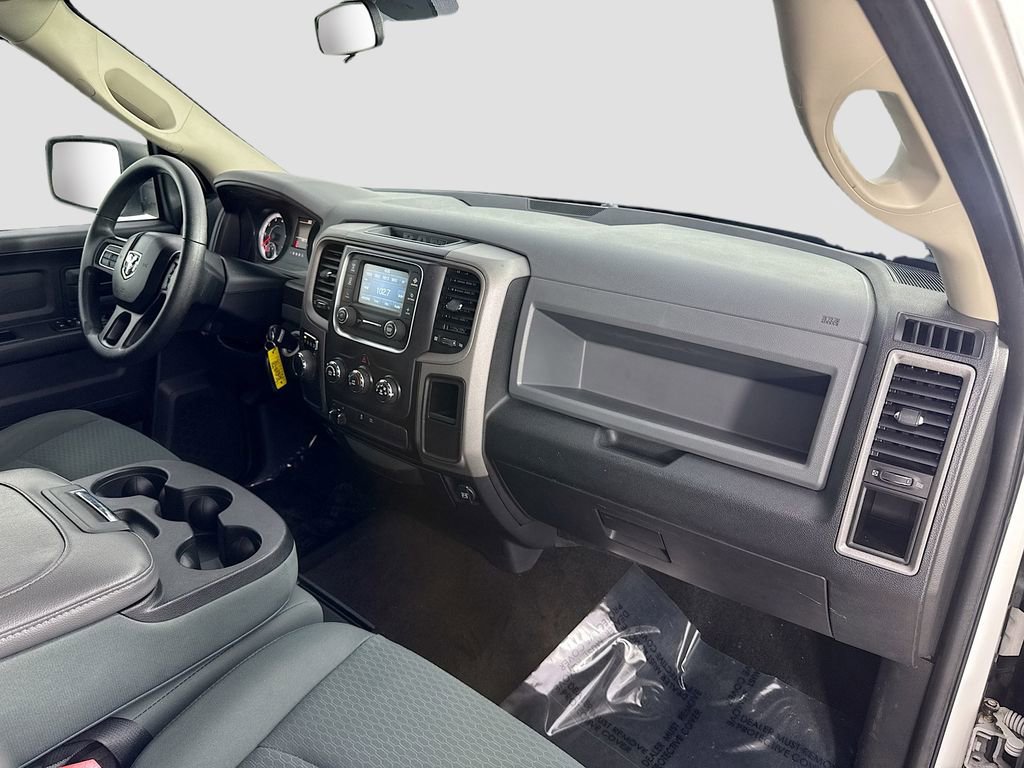 Used 2016 RAM 1500 Express RWD image 33