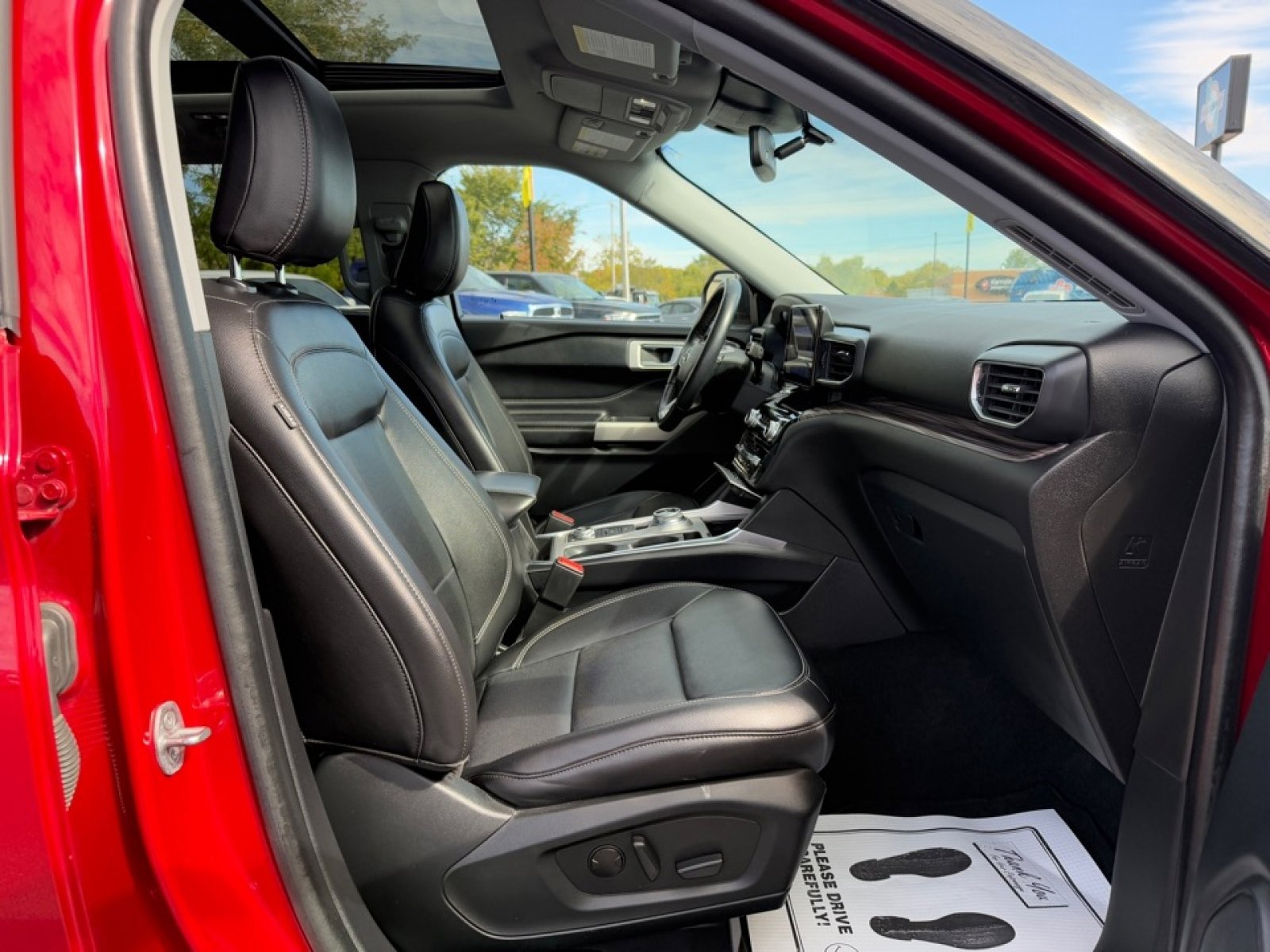 Used 2021 Ford Explorer Limited image 11