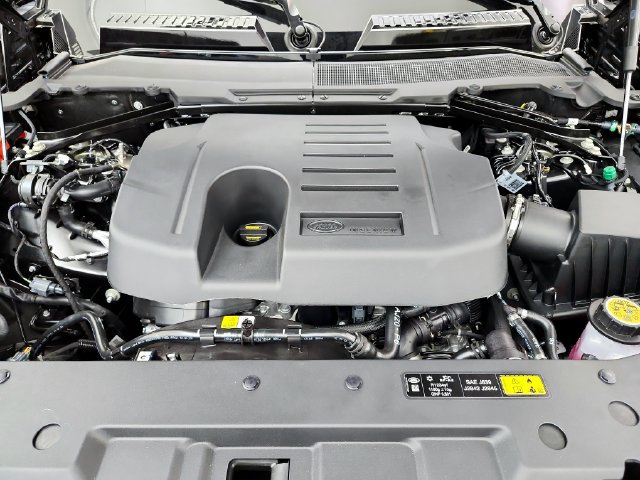 New 2026 Land Rover Defender 130 X-Dynamic SE AWD/4WD image 32