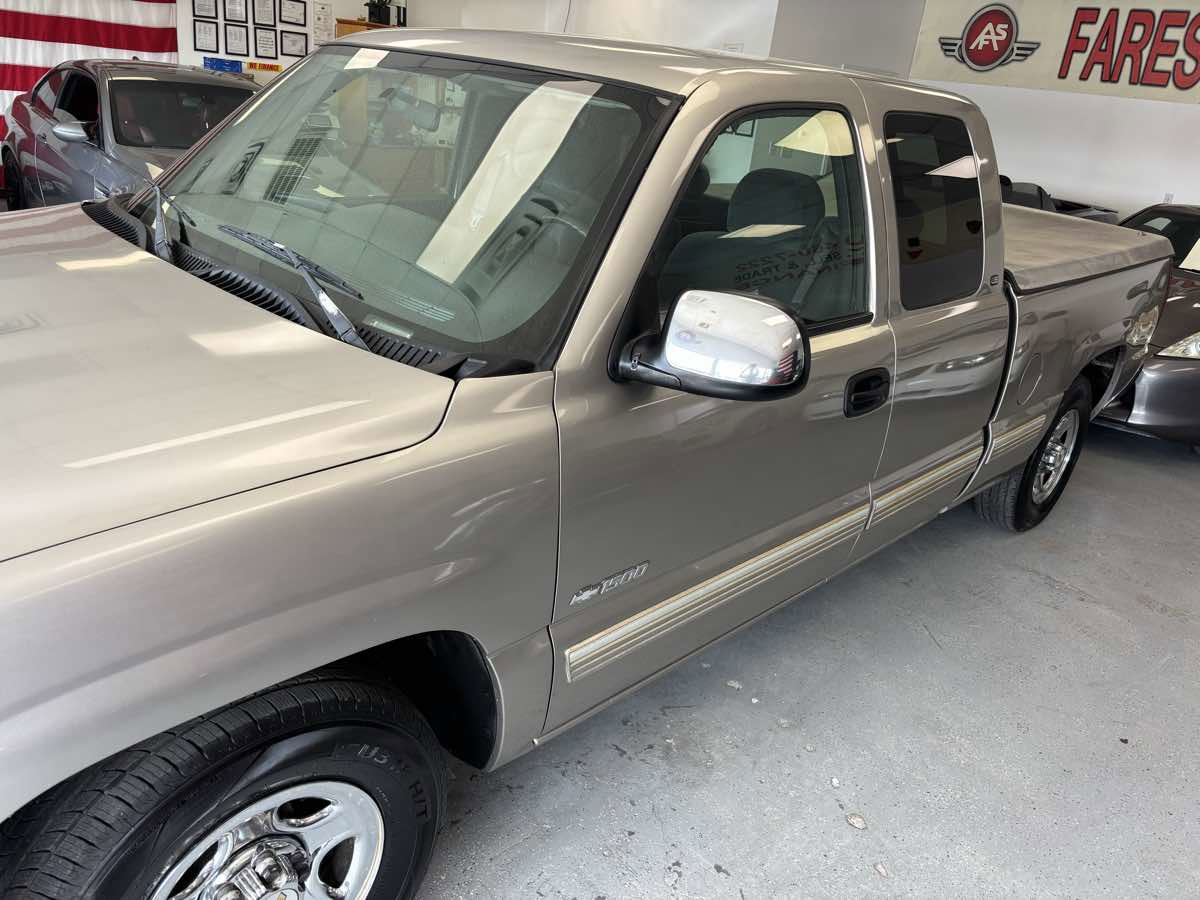 Used 1999 Chevrolet Silverado 1500 LS image 3