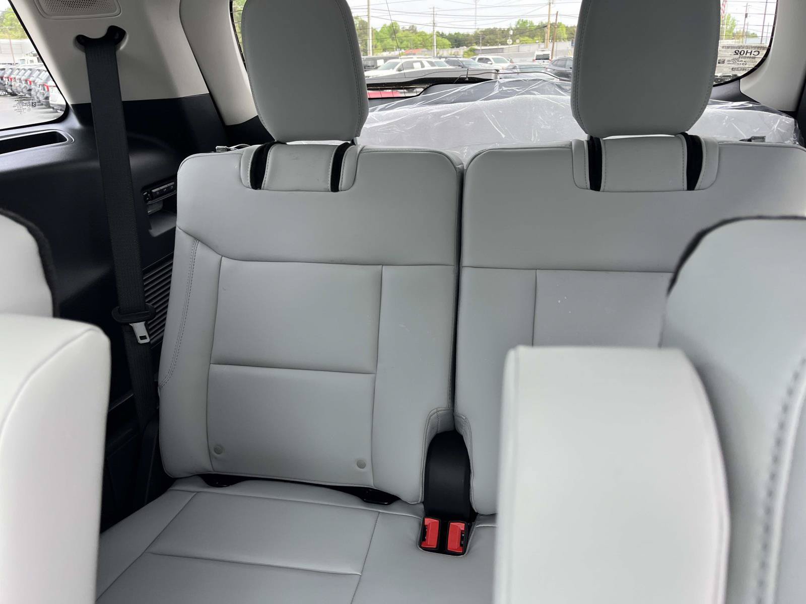 New 2026 Ford Explorer Platinum w/ LUX Leather Package AWD/4WD image 11