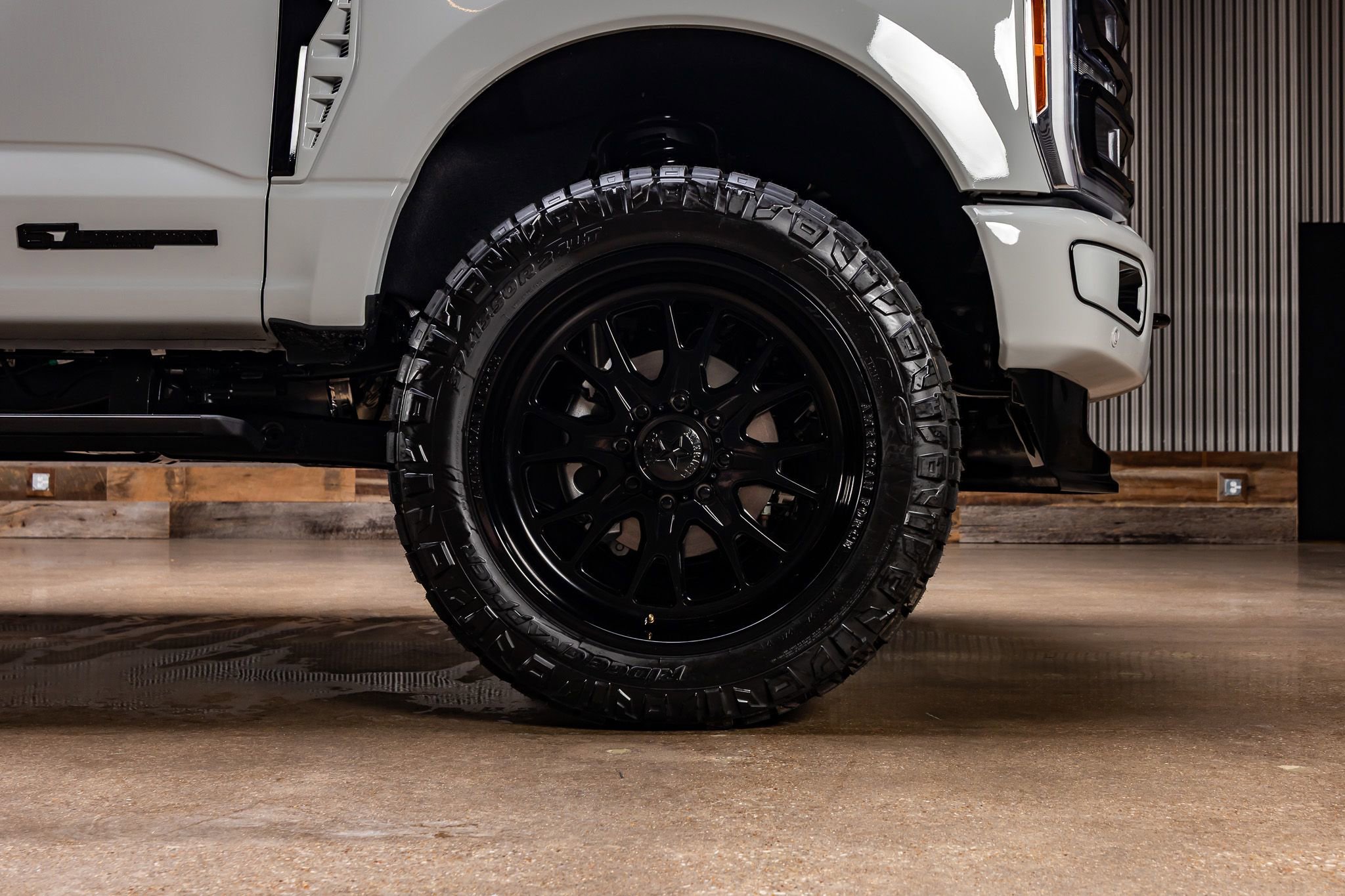 Used 2026 Ford F250 Platinum w/ Platinum Plus Package AWD/4WD image 12