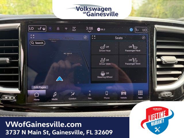 Used 2024 Chrysler Pacifica Limited FWD image 23