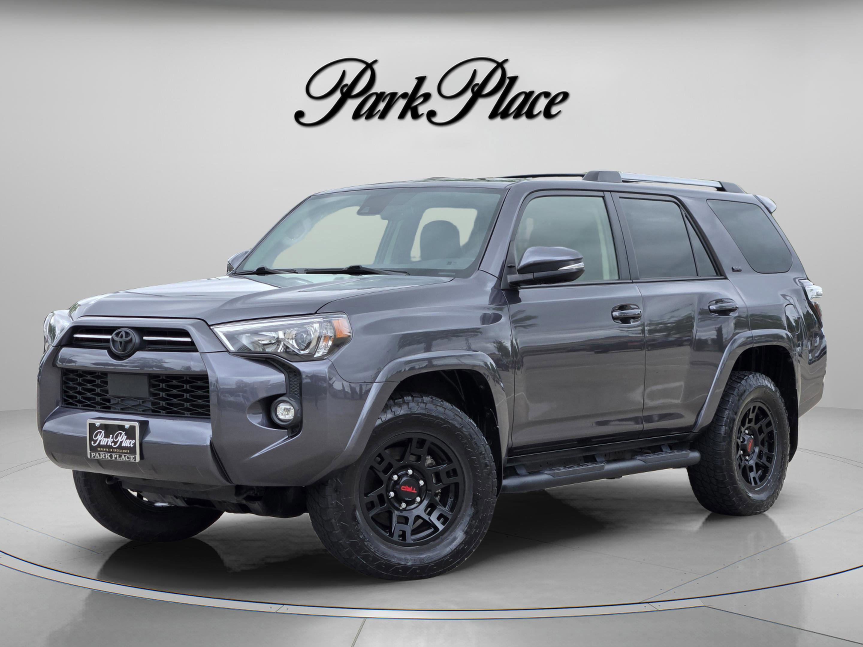 Used 2022 Toyota 4Runner SR5 Premium w/ Moonroof Package AWD/4WD image 1