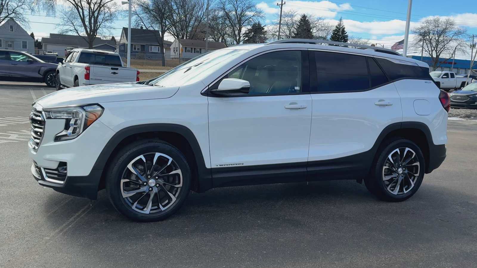 Certified 2024 GMC Terrain SLT w/ LPO, Floor Liner Package image 6