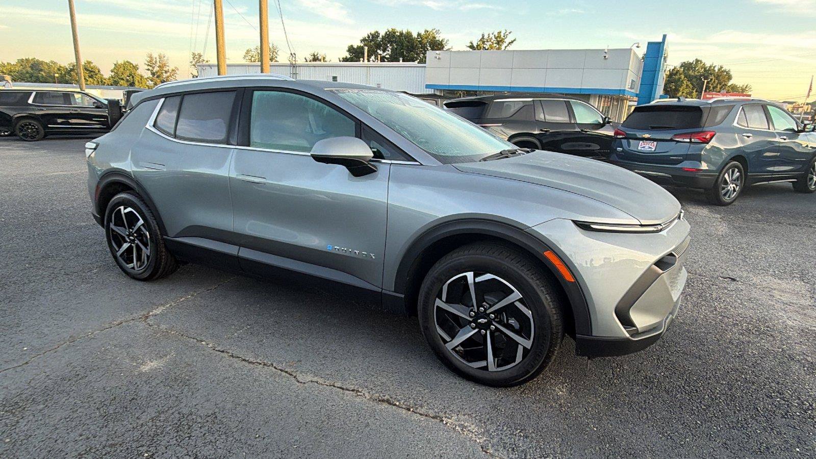 New 2026 Chevrolet Equinox EV LT FWD image 6