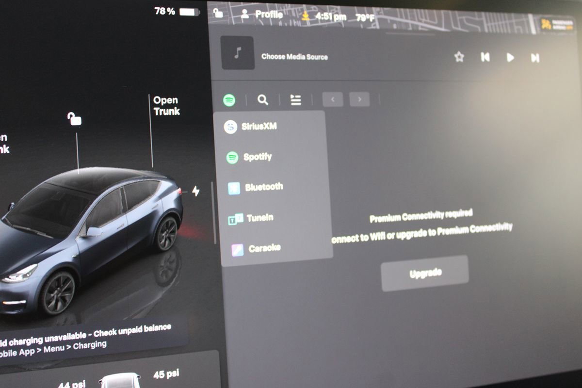 Used 2025 Tesla Model Y Long Range RWD image 19
