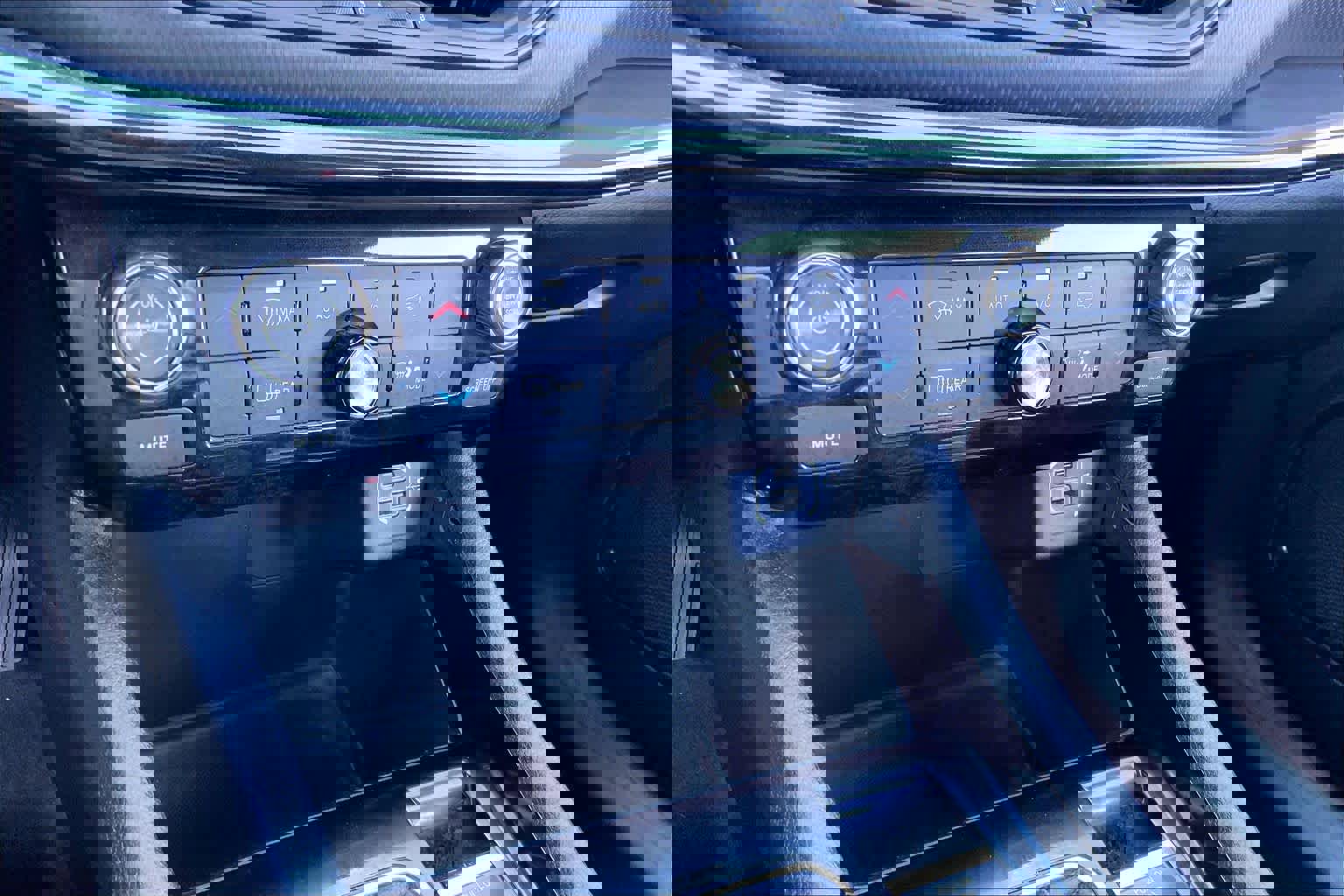 Used 2026 Jeep Compass Limited image 33