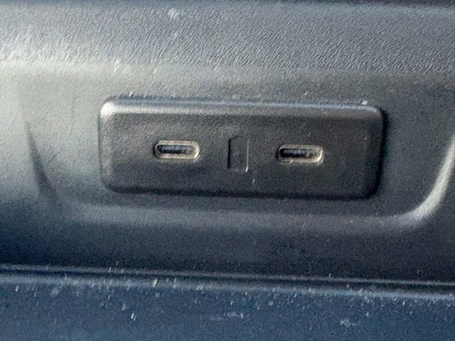 Used 2025 Ford Expedition Platinum image 19