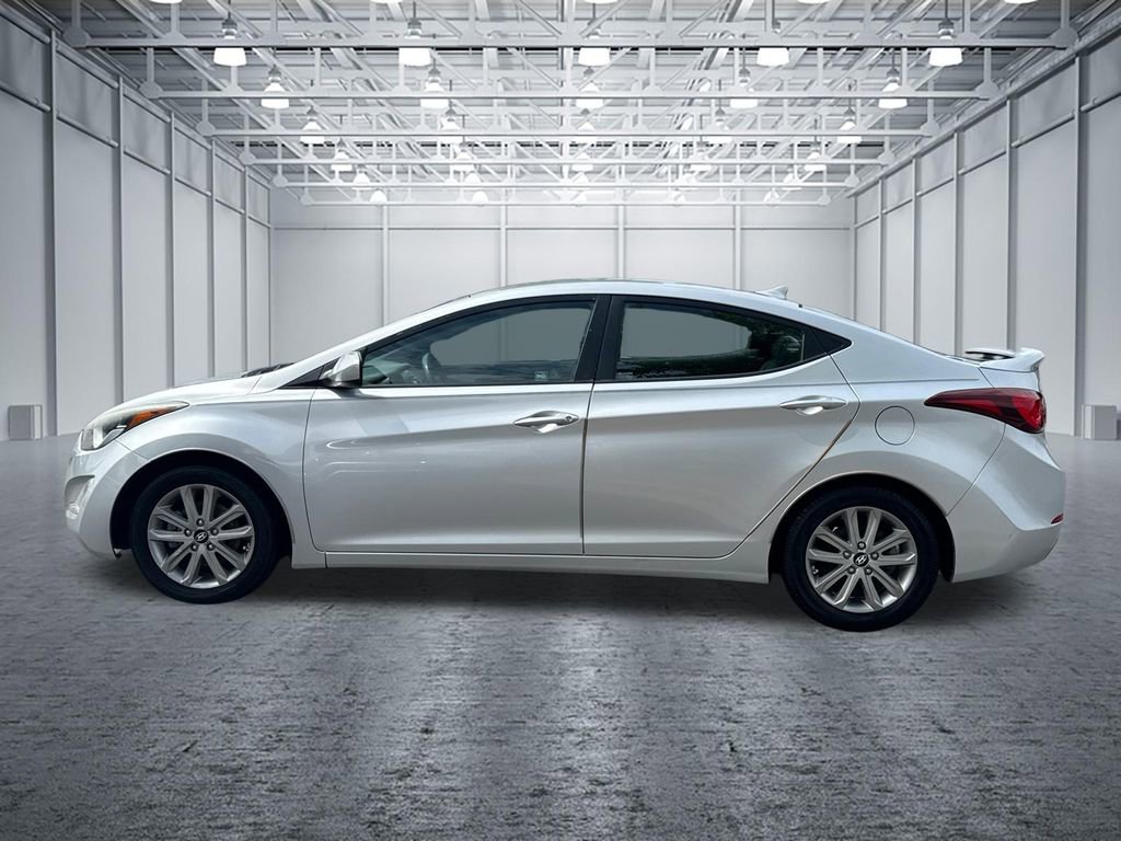 Used 2015 Hyundai Elantra SE w/ Option Group 02 FWD image 4