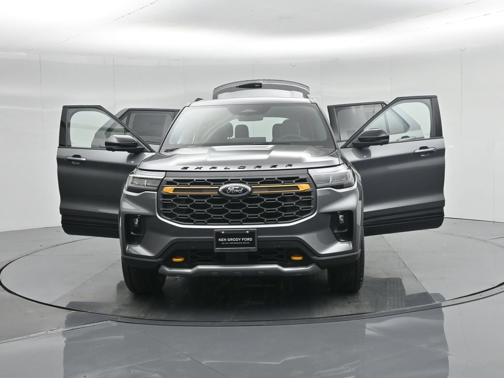 New 2026 Ford Explorer Tremor w/ Tremor Ultimate Package AWD/4WD image 38