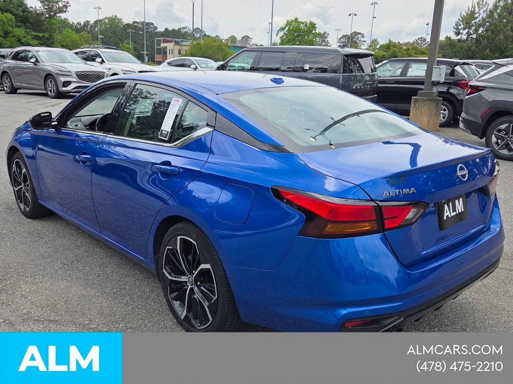 Used 2025 Nissan Altima 2.5 SR FWD image 12