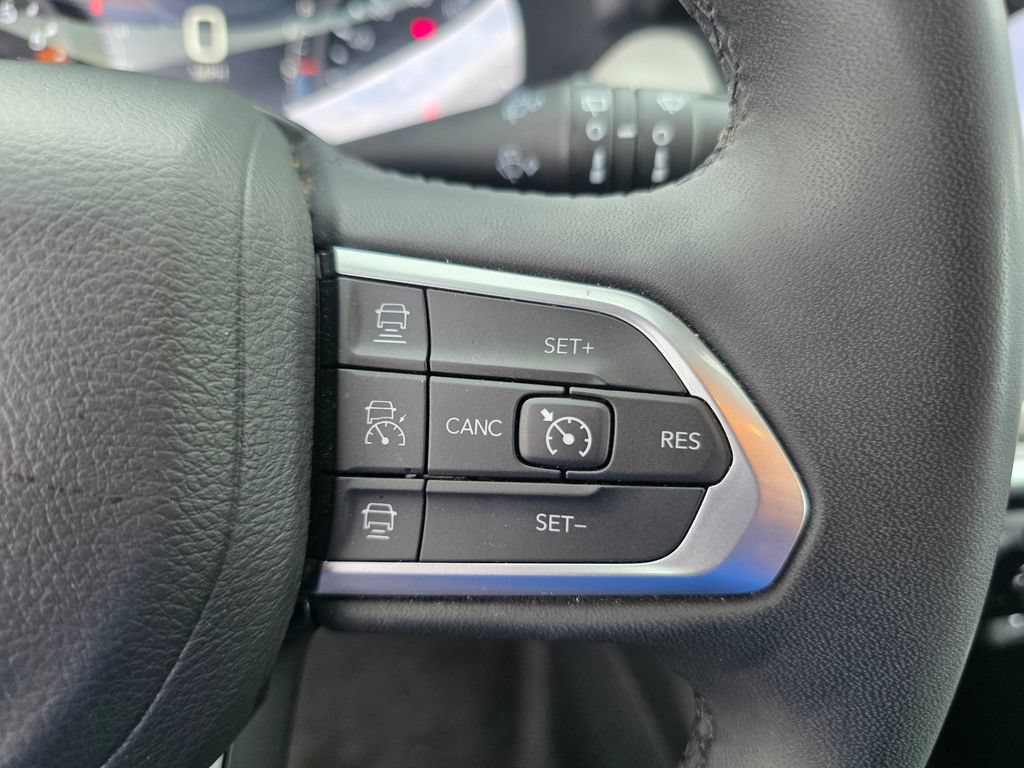 Used 2025 Jeep Compass Limited AWD/4WD image 23