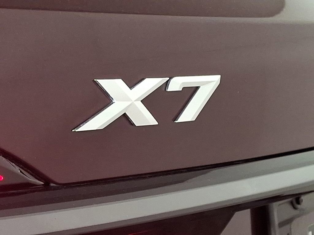 Certified 2024 BMW X7 xDrive40i w/ Executive Package image 31