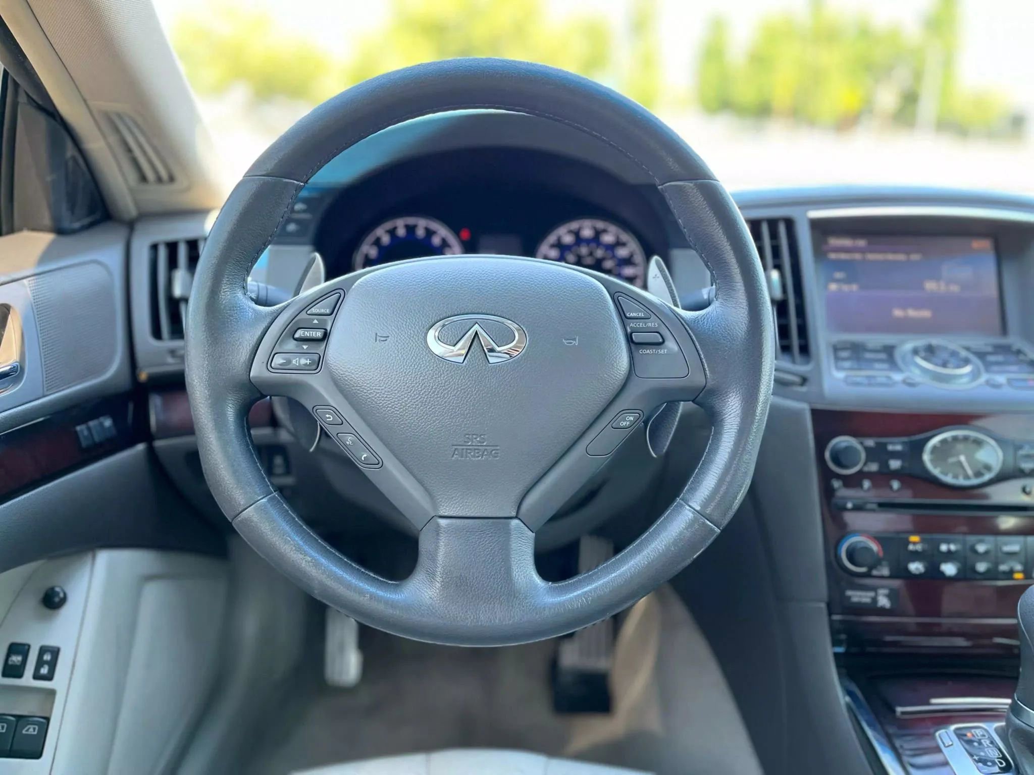 Used 2011 INFINITI G37 Journey w/ Premium Pkg image 12