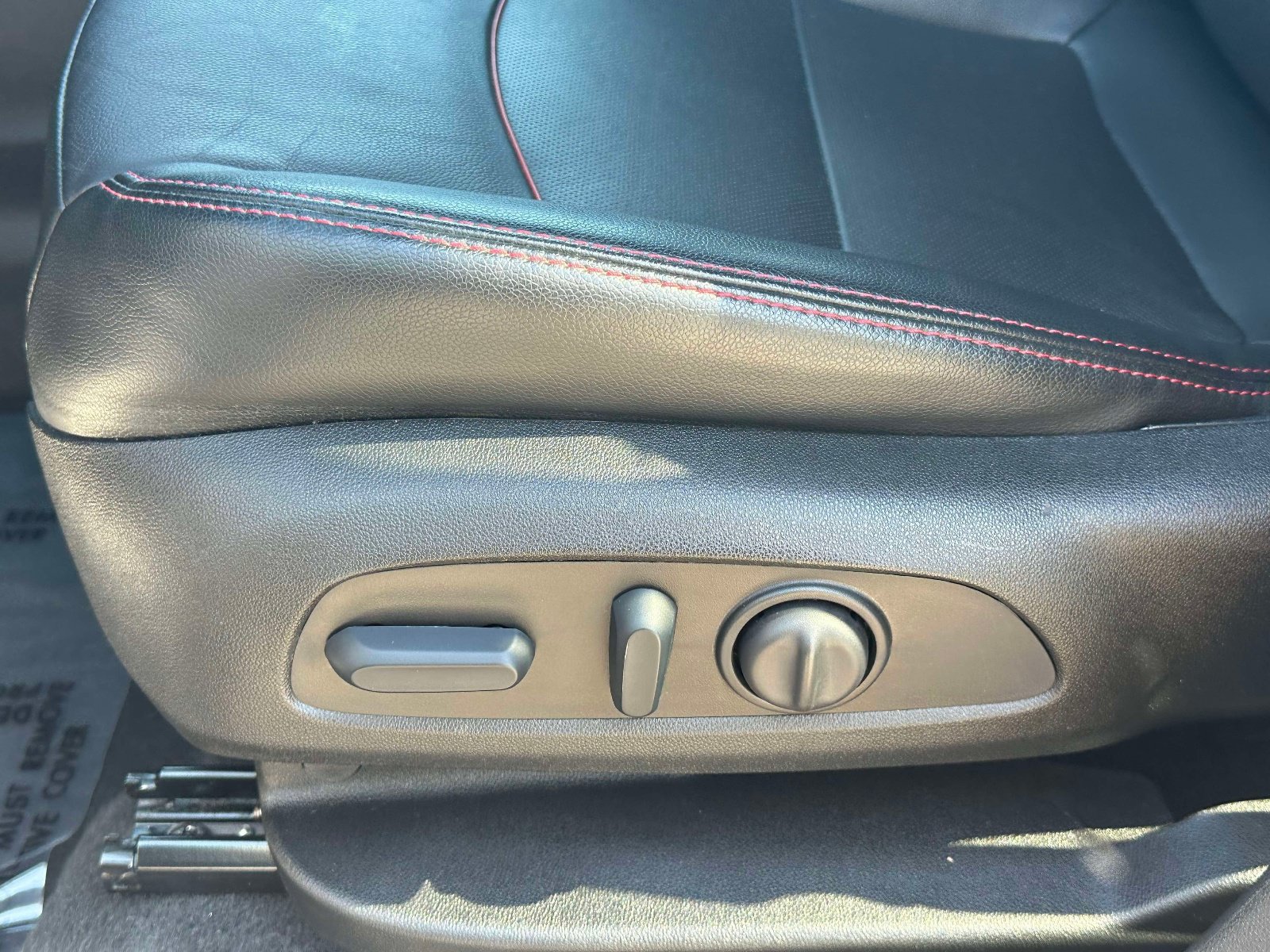 Used 2023 Chevrolet Equinox RS w/ RS Leather Package FWD image 23