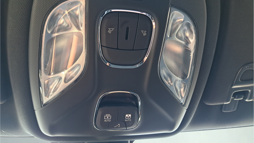 Used 2022 Jeep Compass High Altitude AWD/4WD image 25