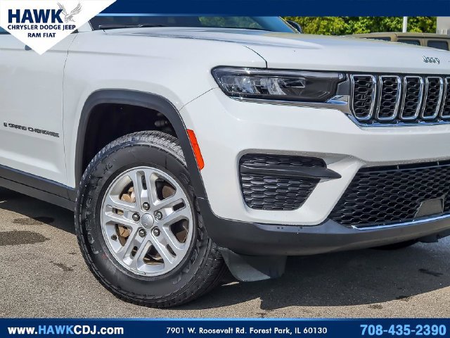Certified 2025 Jeep Grand Cherokee Laredo w/ Luxury Tech Group I AWD/4WD image 3