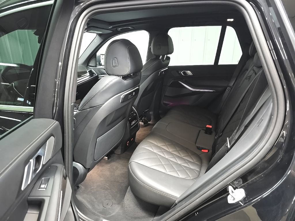 Used 2025 BMW X5 xDrive40i w/ Premium Package image 35