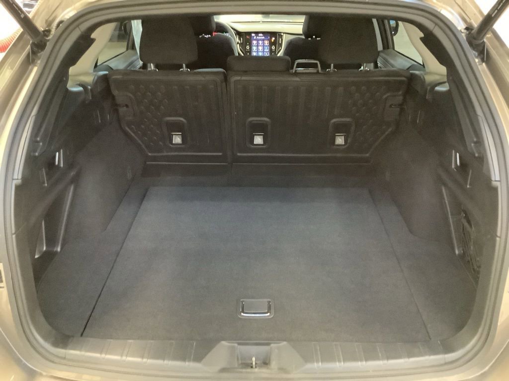 Used 2023 Subaru Outback Premium image 13