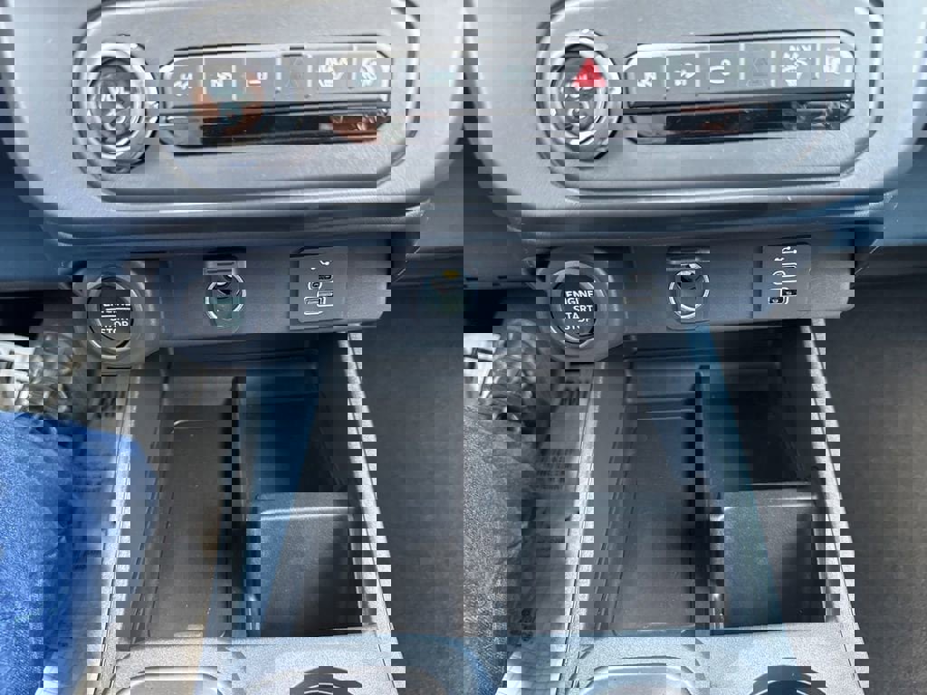 New 2025 Ford Maverick Lobo image 28