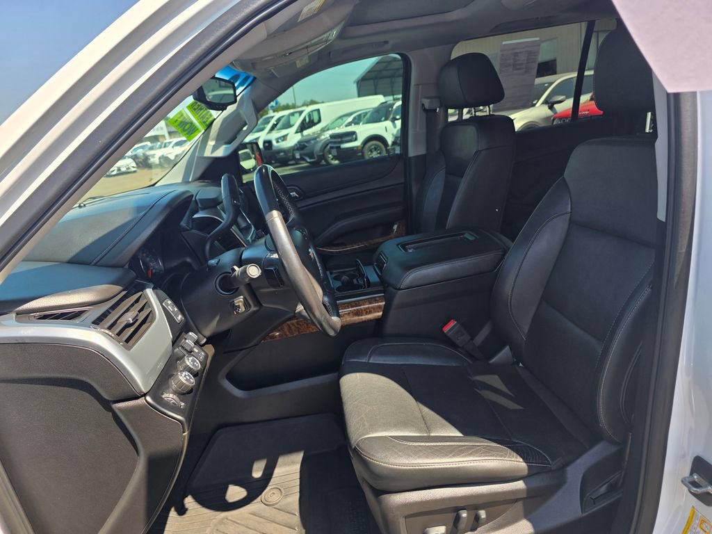 Used 2019 Chevrolet Suburban Premier AWD/4WD image 4