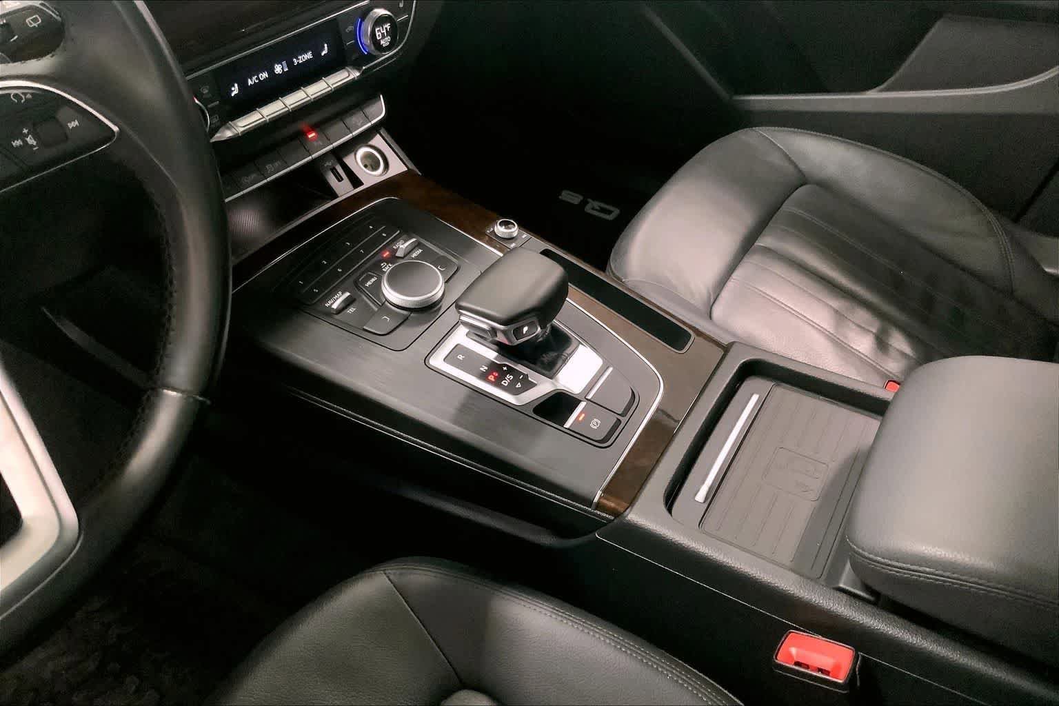 Used 2020 Audi Q5 2.0T Premium AWD/4WD image 14
