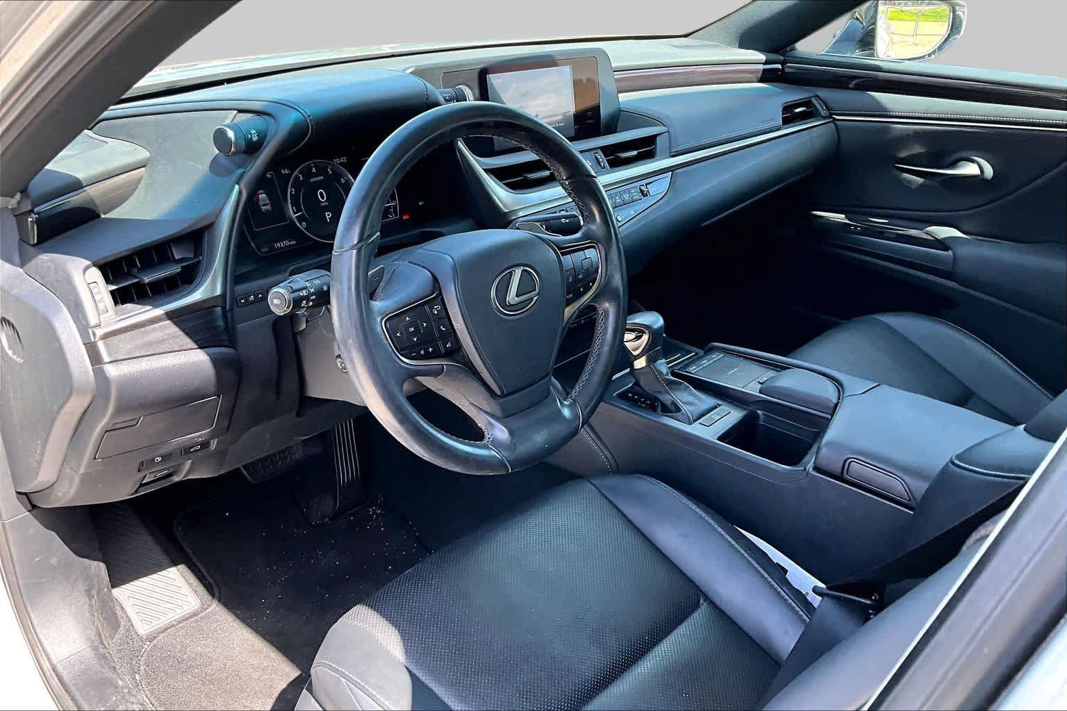 Used 2019 Lexus ES 350 w/ Premium Package FWD image 18