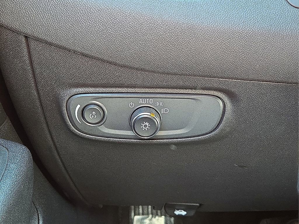 Used 2024 Chevrolet Equinox LT image 27