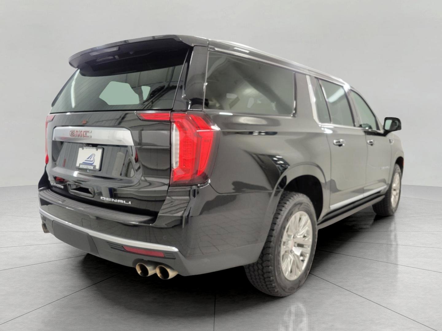 Used 2022 GMC Yukon XL Denali image 19