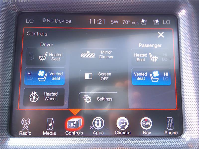 Used 2016 Dodge Challenger R/T Scat Pack w/ Leather Interior Group RWD image 16