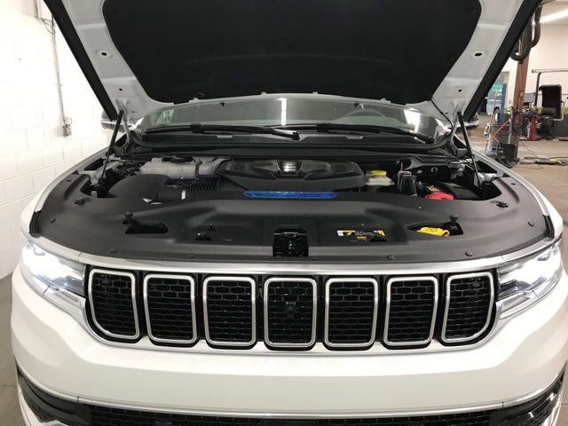 New 2025 Jeep Wagoneer 4WD w/ Convenience Group I image 44