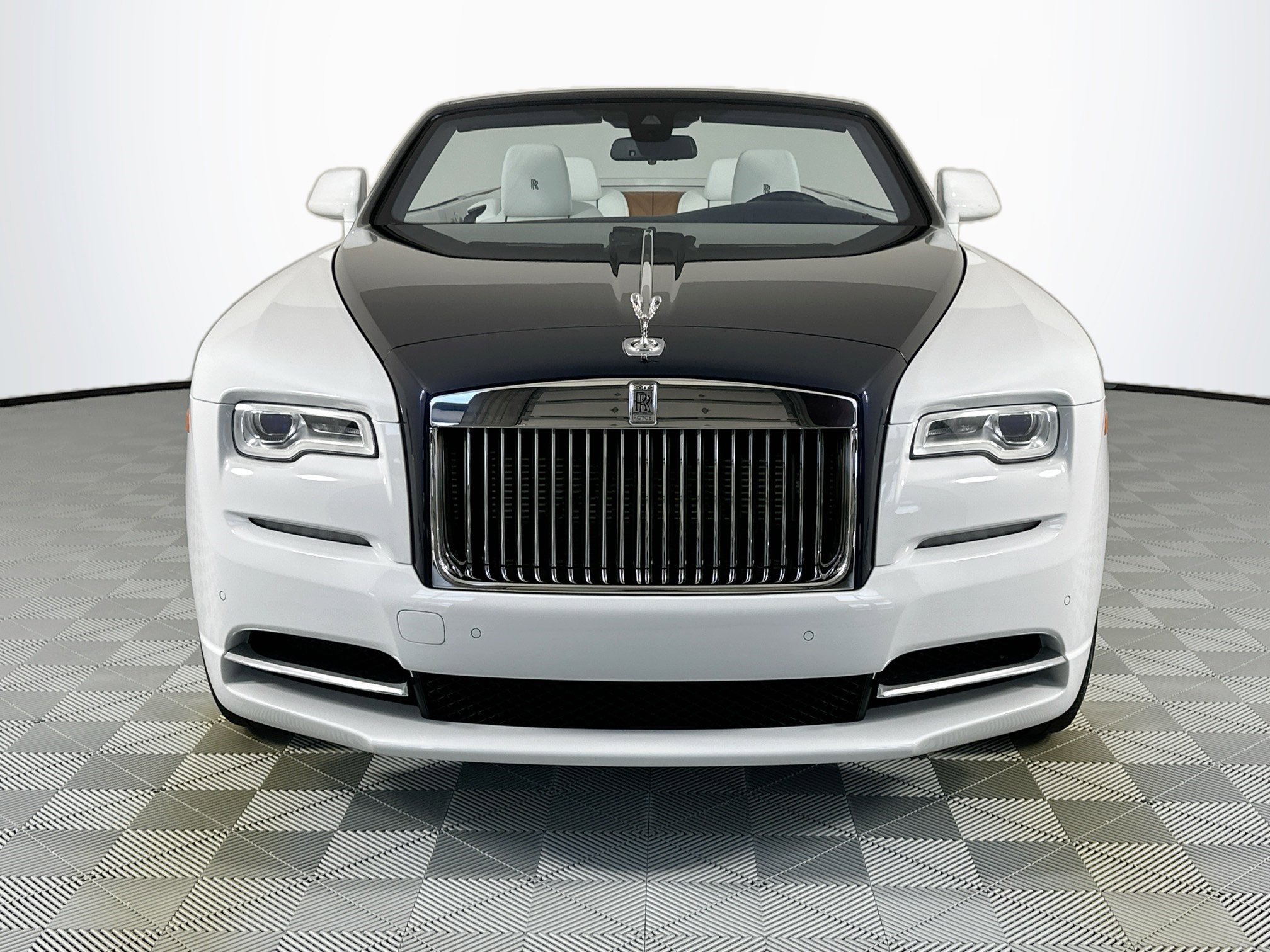 Certified 2018 Rolls-Royce Dawn image 5