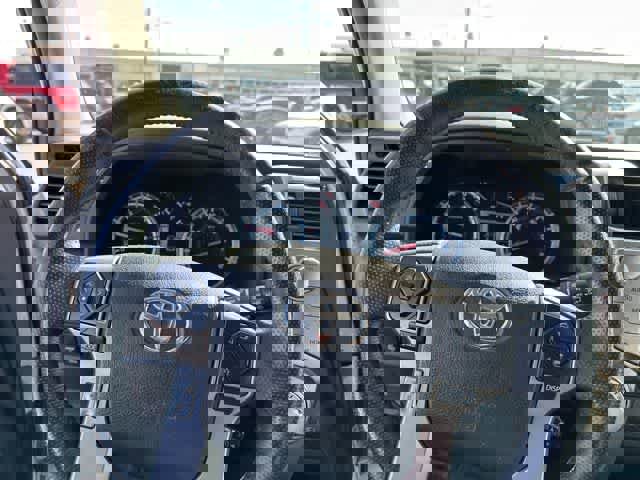 Used 2016 Toyota 4Runner SR5 image 9