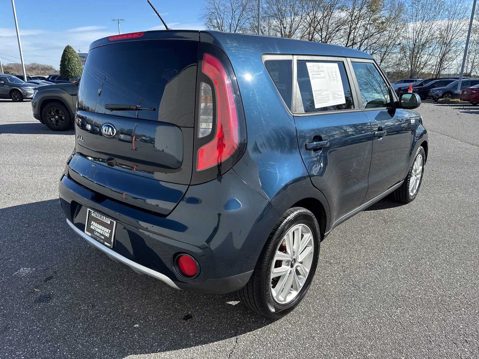Used 2017 Kia Soul + image 8