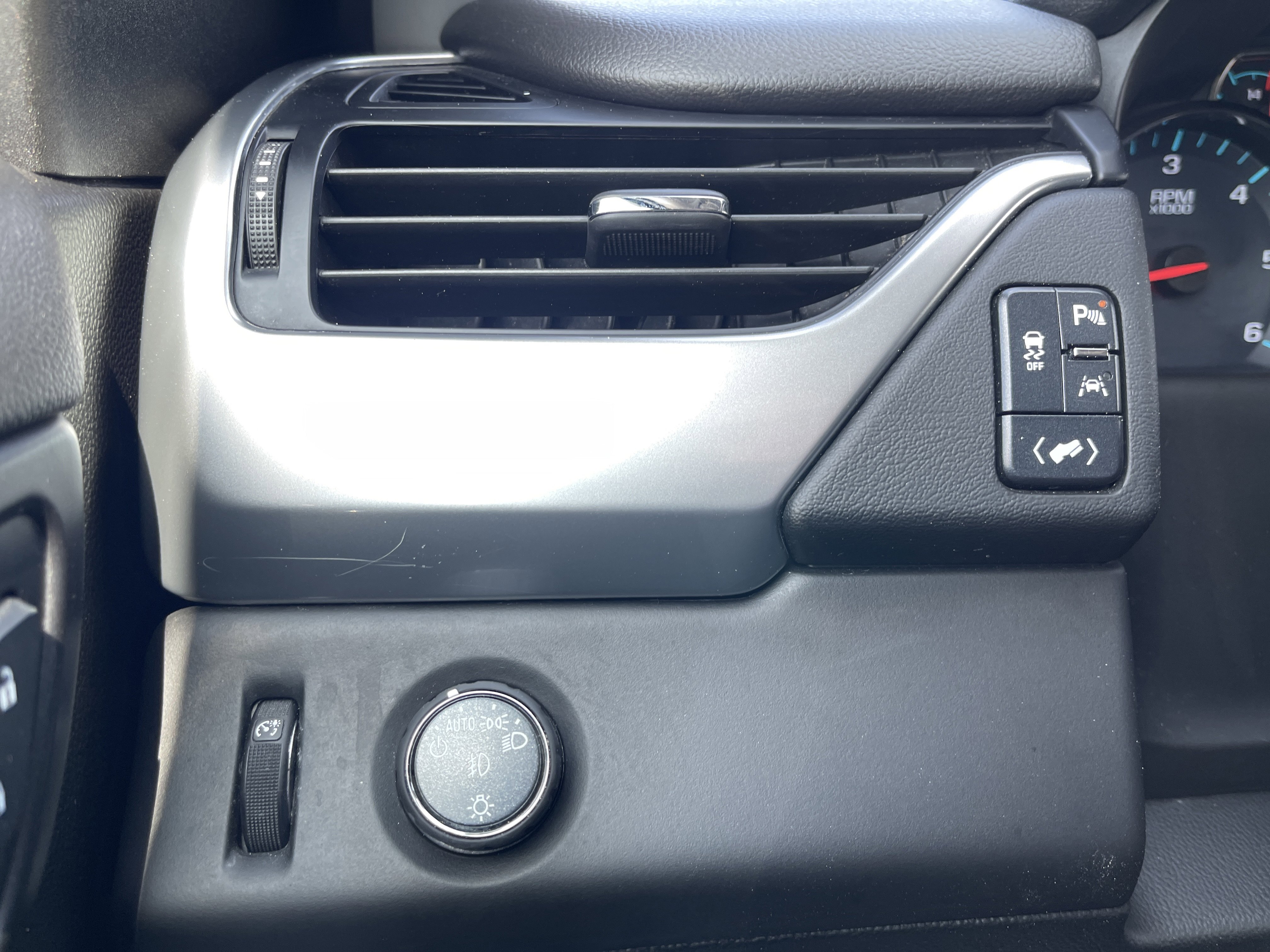 Used 2020 Chevrolet Tahoe Premier image 21