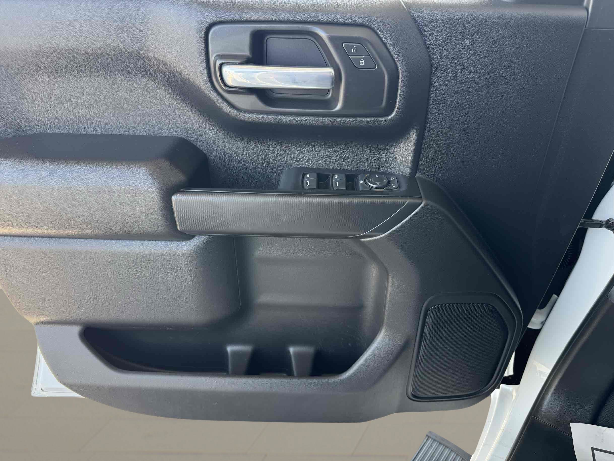 Used 2021 Chevrolet Silverado 1500 Custom w/ LPO, Dark Essentials Package RWD image 9