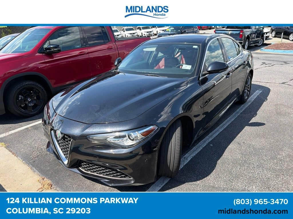 Used 2019 Alfa Romeo Giulia RWD image 2