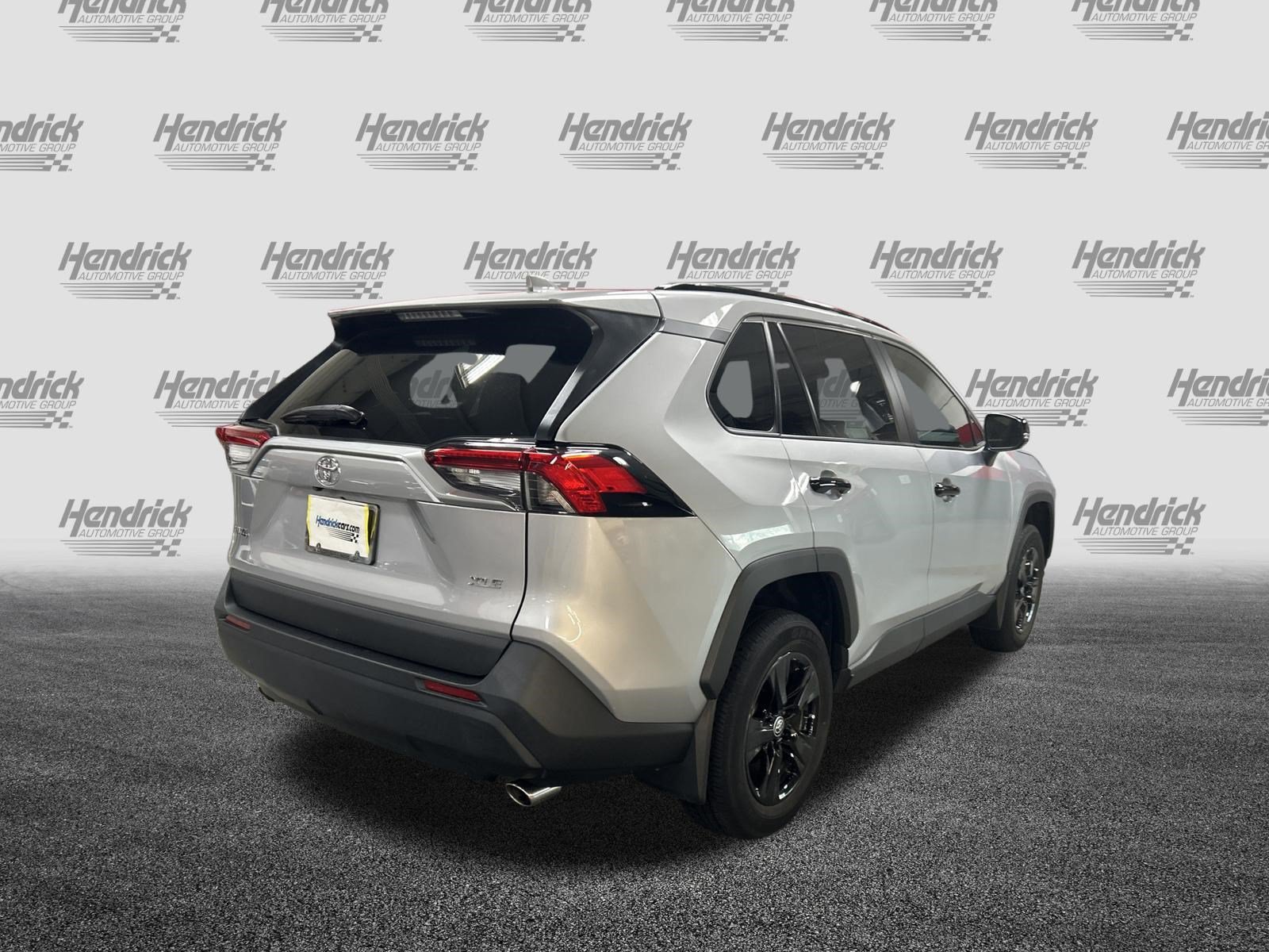 Used 2024 Toyota RAV4 XLE w/ Convenience Package FWD image 10