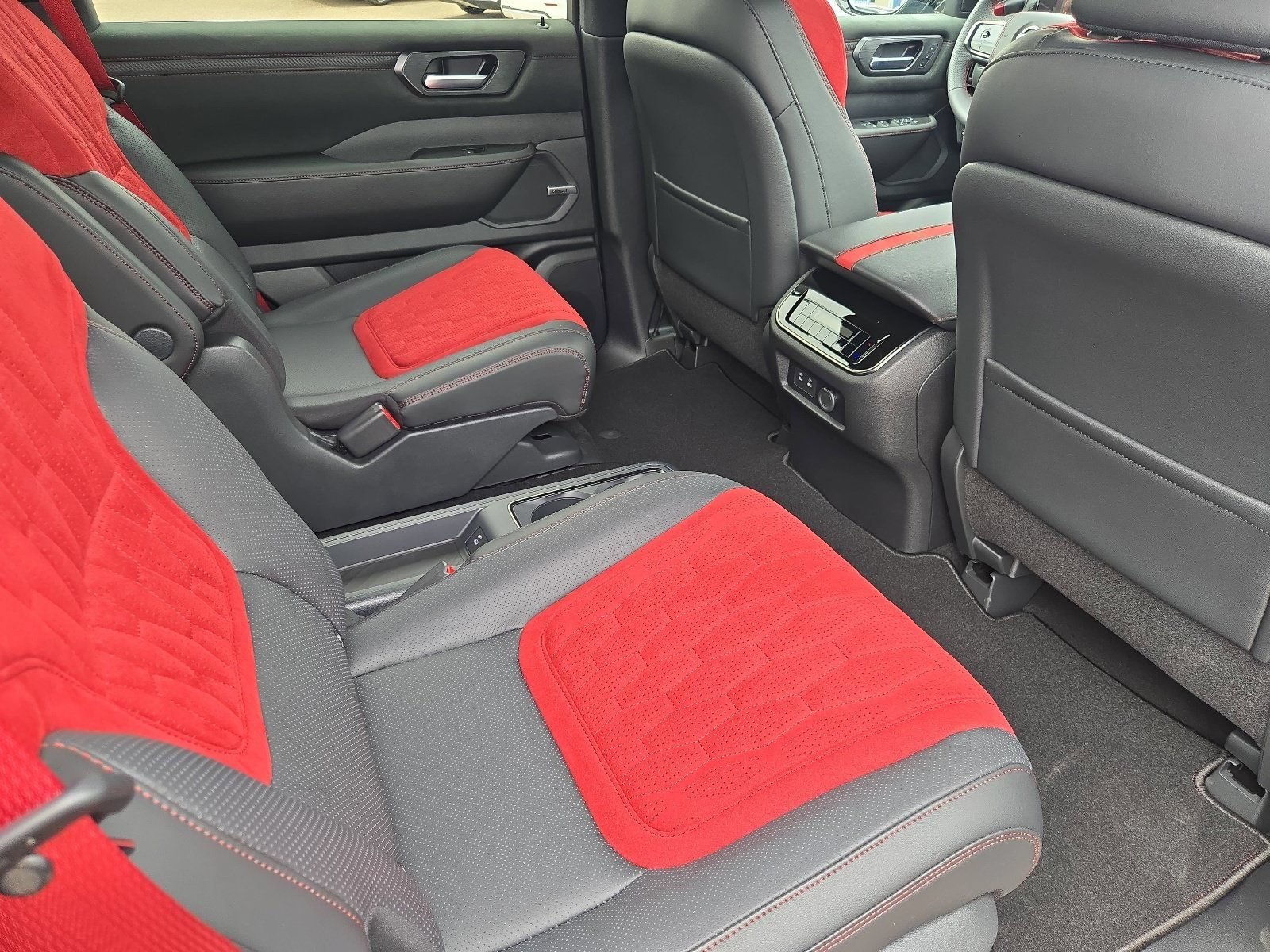 New 2026 Nissan Armada NISMO AWD/4WD image 13