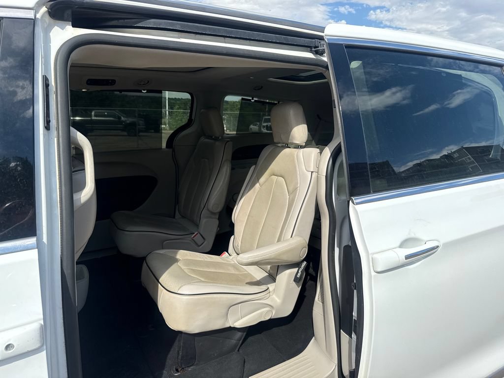 Used 2021 Chrysler Pacifica Limited w/ Premium & Safety Sphere Group AWD/4WD image 20