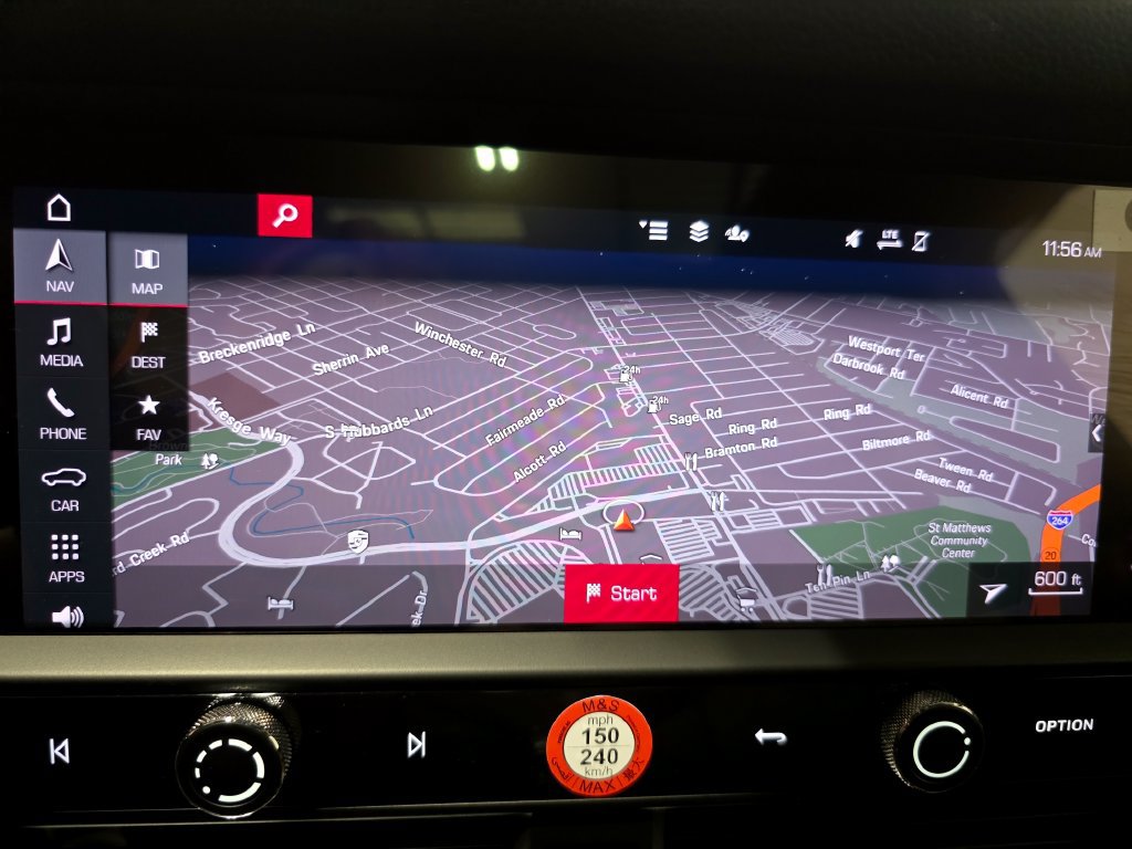 Certified 2026 Porsche Macan AWD/4WD image 36