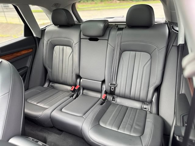Used 2023 Audi Q5 2.0T Premium w/ Convenience Package AWD/4WD image 33