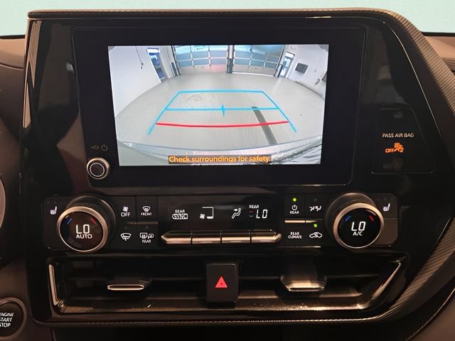 Used 2024 Toyota Highlander XSE FWD image 29