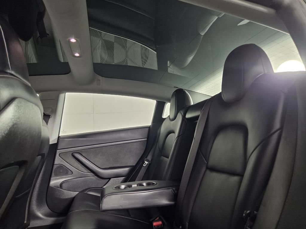 Used 2020 Tesla Model 3 Standard Range Plus RWD image 29