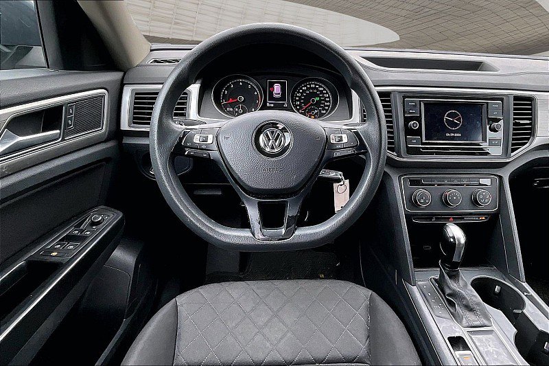Used 2019 Volkswagen Atlas S FWD image 4