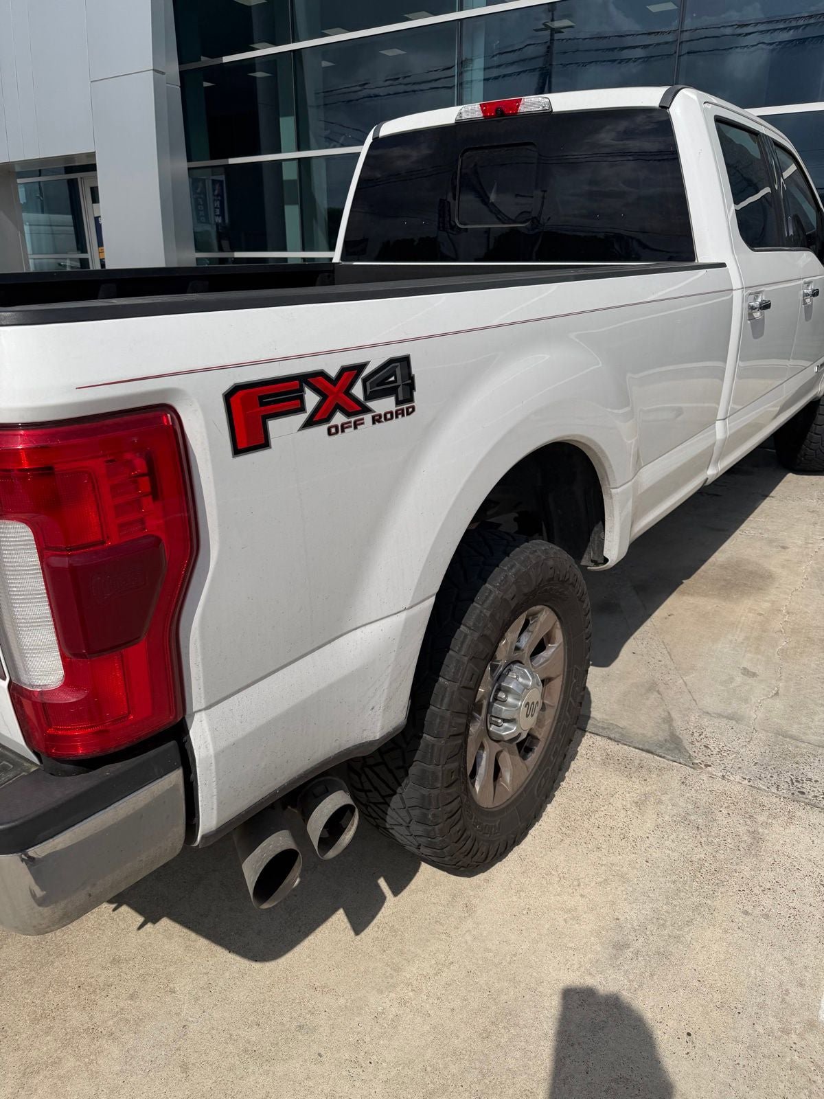 Used 2019 Ford F350 King Ranch w/ King Ranch Ultimate Package AWD/4WD image 3