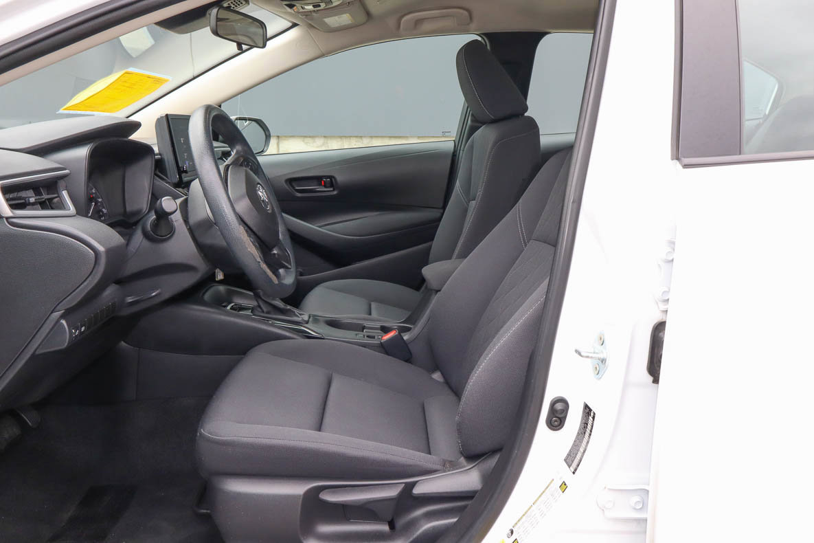 Used 2024 Toyota Corolla LE FWD image 7