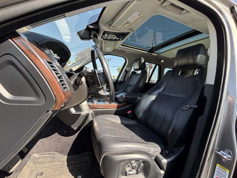 Used 2017 Land Rover Range Rover HSE AWD/4WD image 13