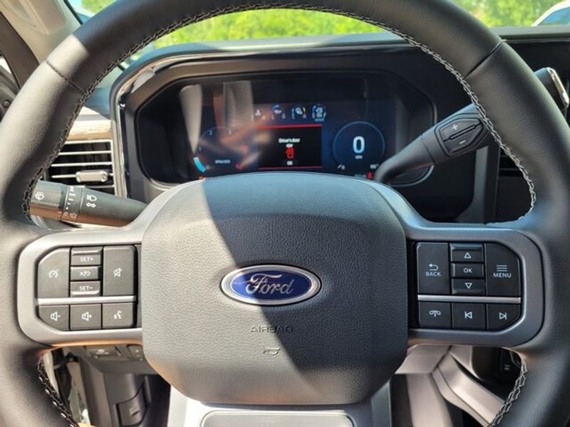New 2025 Ford F250 Lariat w/ Chrome Package image 22